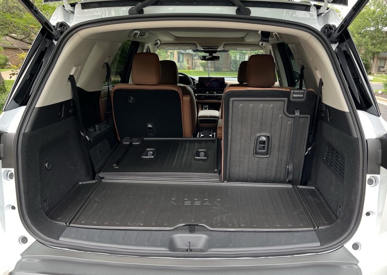 Cargo area with split-fold seats lowered